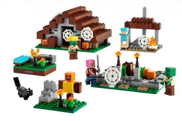 Thurrock Gazette: LEGO® Minecraft® The Abandoned Village. Credit: LEGO