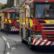 Badly parked cars delay firefighters rushing to scene of major garden fire