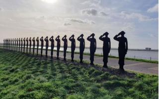 26 Purfleet soldier silhouette memorials  stand proud by Thames